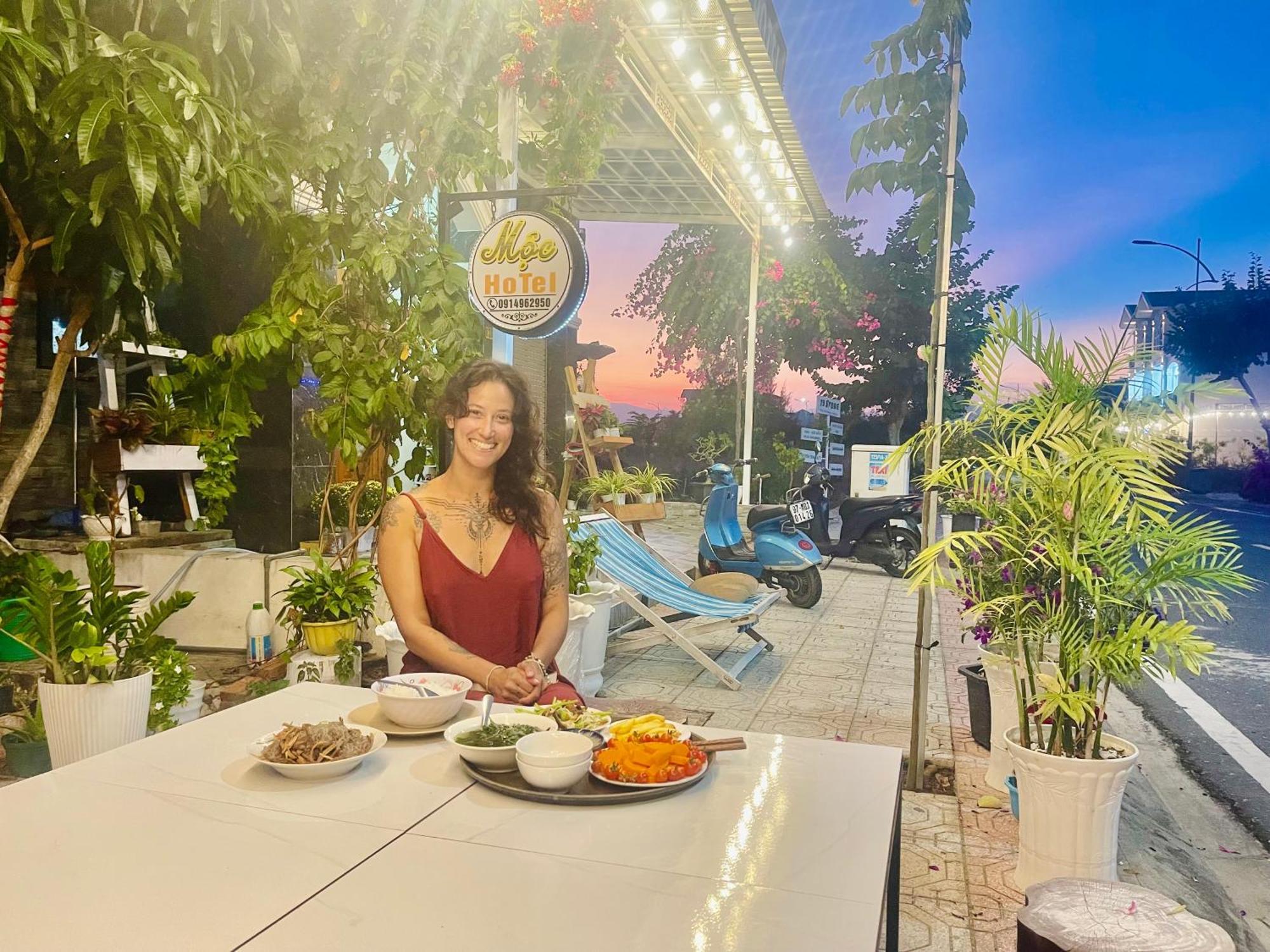 Moc Homestay- Near Bai Dai Beach Cam Lam エクステリア 写真