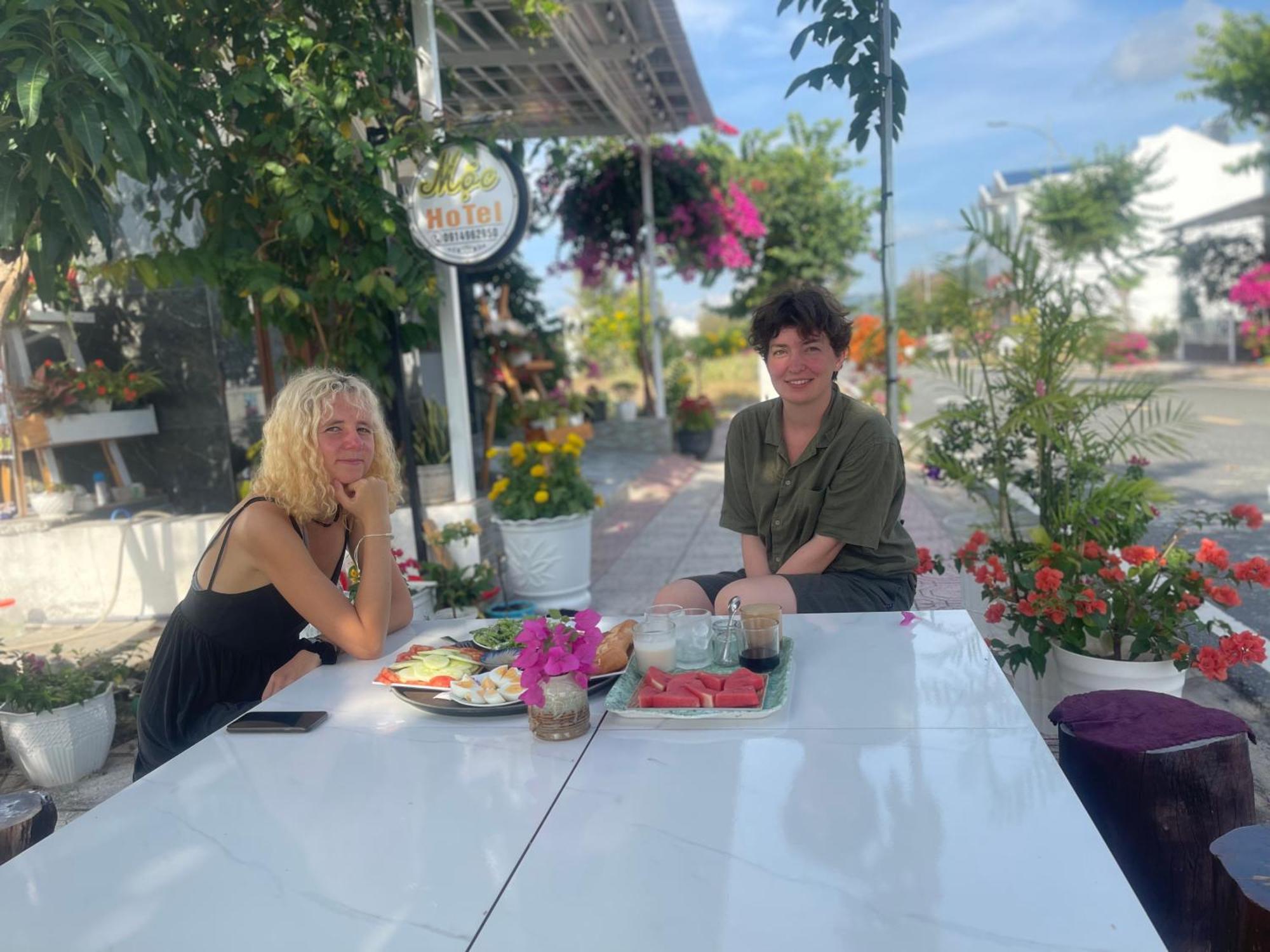 Moc Homestay- Near Bai Dai Beach Cam Lam エクステリア 写真
