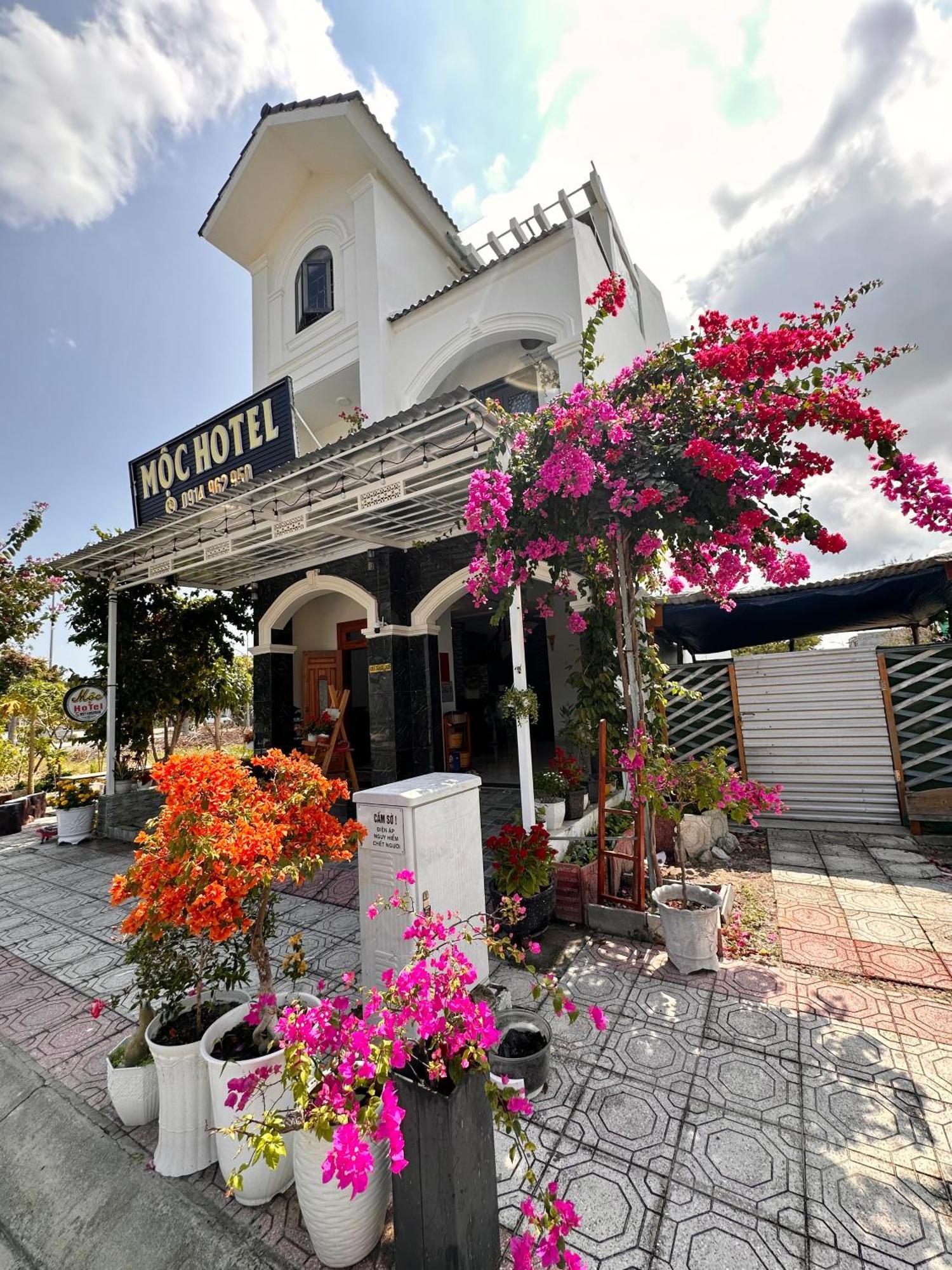 Moc Homestay- Near Bai Dai Beach Cam Lam エクステリア 写真